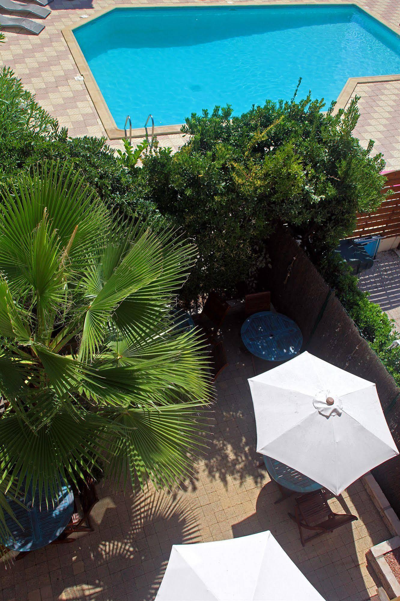 Hotel Les Grenadines Agde Buitenkant foto