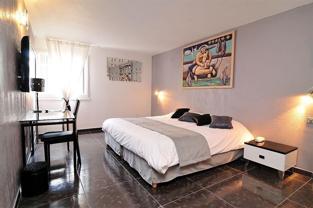 Hotel Les Grenadines Agde Buitenkant foto