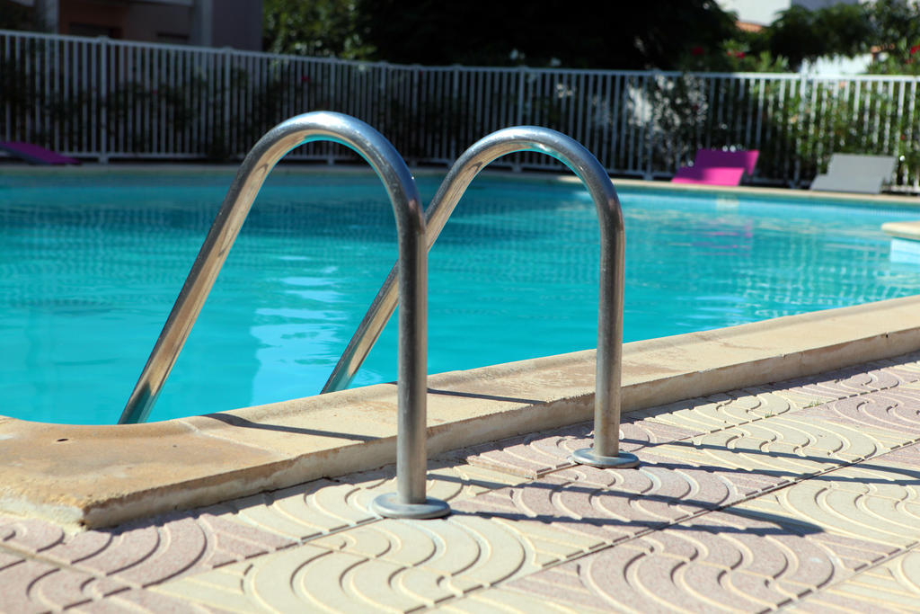 Hotel Les Grenadines Agde Buitenkant foto